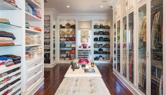Carrie Bradshaw closet